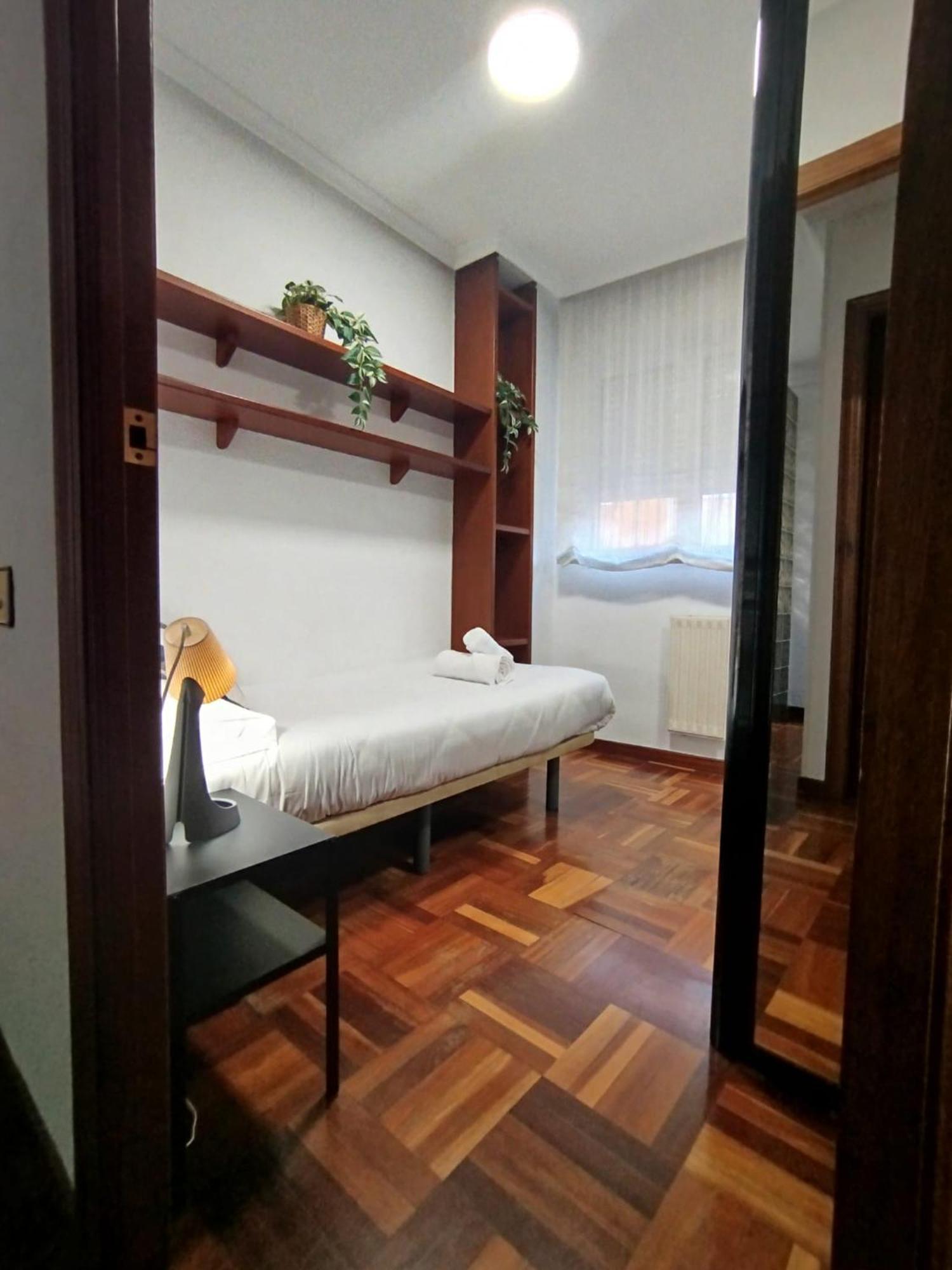 630A Apto Moderno Y Equipado Oviedo Exterior photo